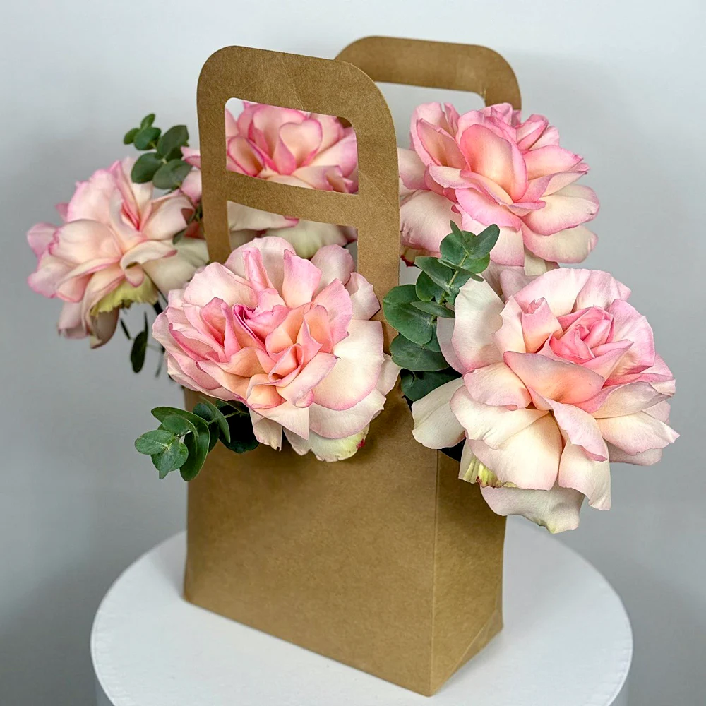 5 французских роз в сумочке