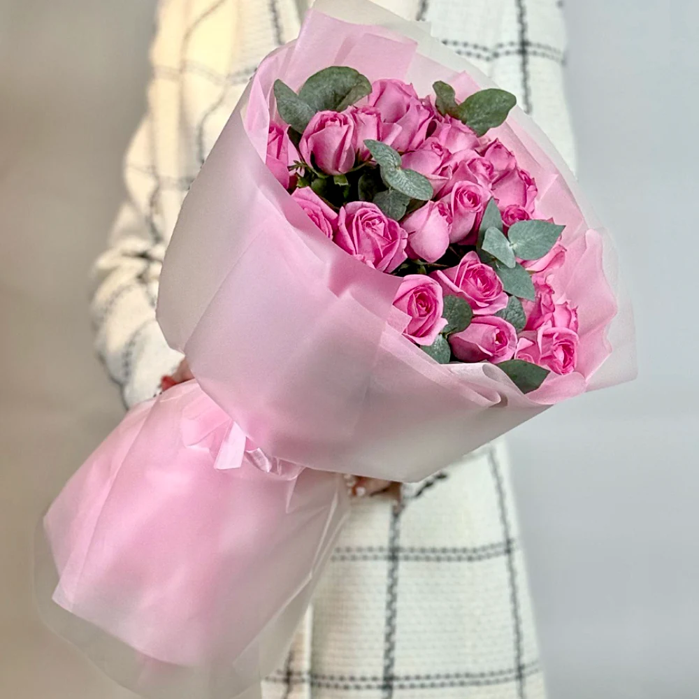 Букет из 25 розовых роз