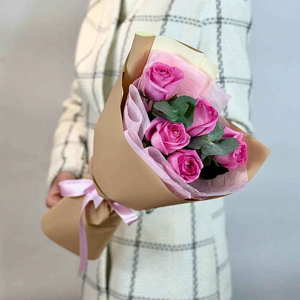 Букет из 5 розовых роз