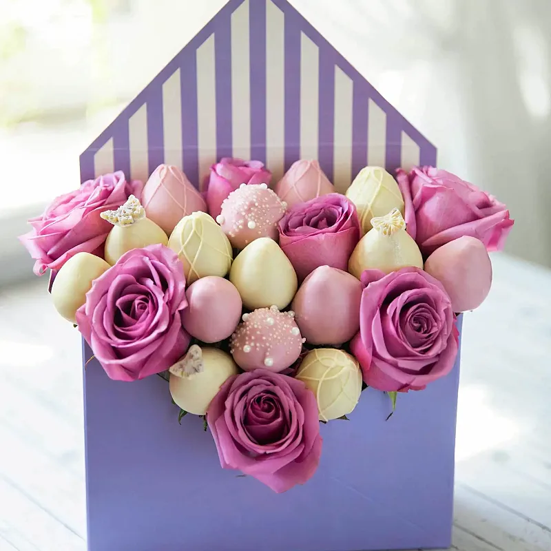 Конверт из клубники