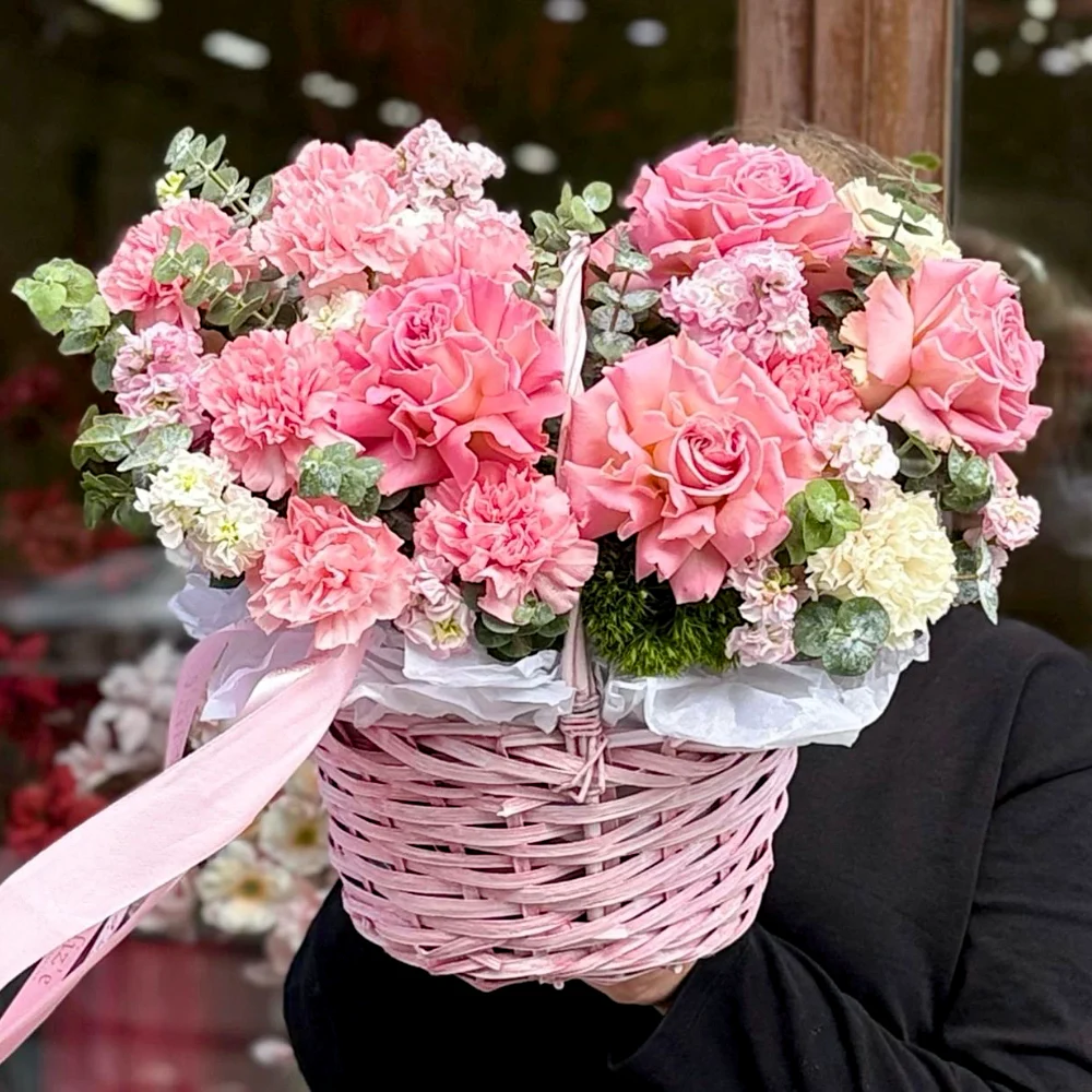 Корзина с цветами